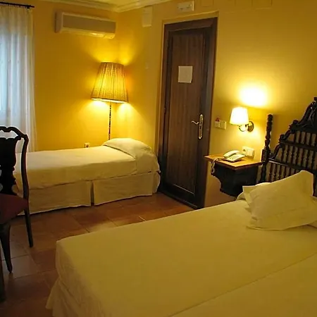 Don Carlos Hotel 2*