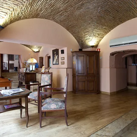 Don Carlos Hotel