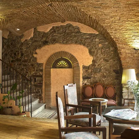 Don Carlos Hotel Caces