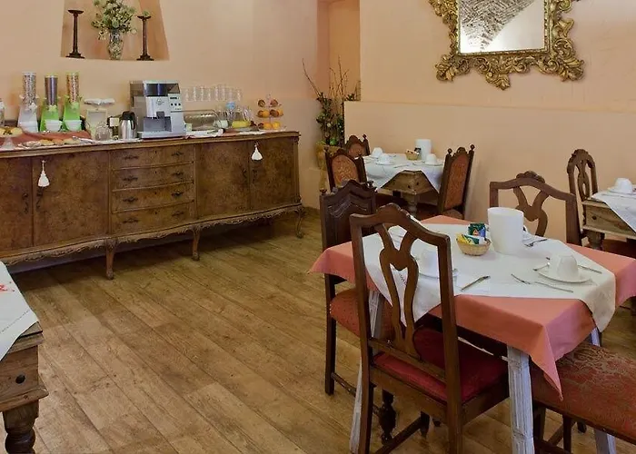 Don Carlos Hotel Caces