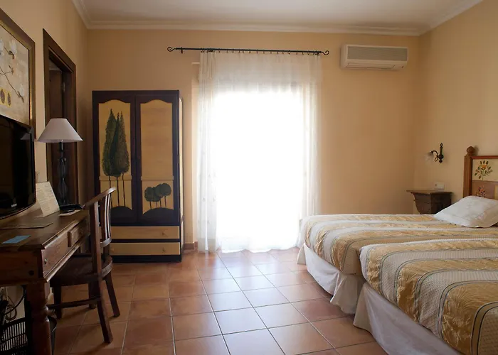 Don Carlos Hotel Caces